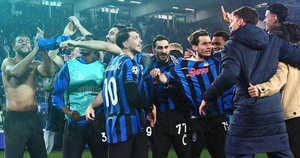 চ্যাম্পিয়ন্স লিগে আটালান্টার খেলোয়াড়দের উদযাপনের দৃশ্য