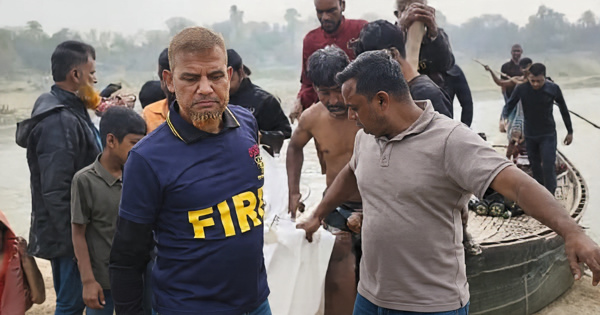 খোকসায় গড়াই নদীতে নিখোঁজ শিশুর উদ্ধার অভিযান