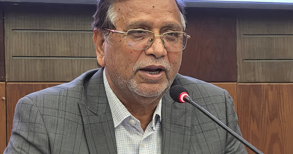 ডিএসসিসির রাজস্ব বিভাগকে 'প্রাণভোমরা' আখ্যা, লক্ষ্য পূরণে প্রশাসকের কঠোর বার্তা