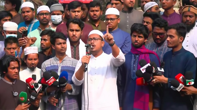 রাজু ভাস্কর্যে ডাকসুর বিক্ষোভ সমাবেশের ছবি