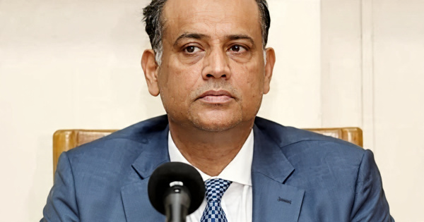 লন্ডনের ঋণদাতা প্রতিষ্ঠানে ৯৩০ মিলিয়ন পাউন্ড জালিয়াতি ও ঘাটতি: সাবেক ভূমিমন্ত্রীর ‘গুপ্ত সাম্রাজ্য’ নড়বড়ে