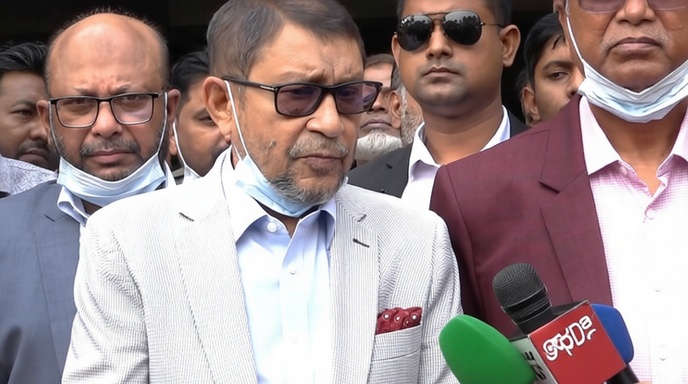 মশক নিধন কার্যক্রম পরিদর্শন করছেন স্বাস্থ্যমন্ত্রী