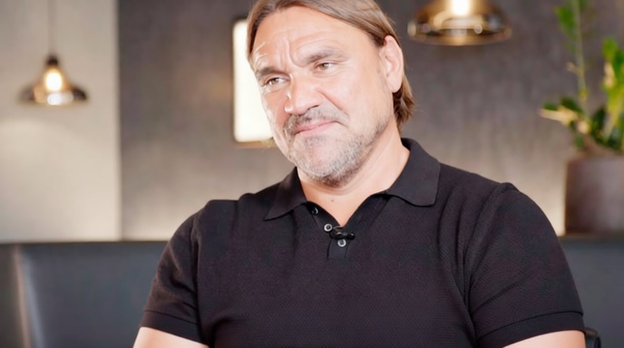 মেজাজ হারিয়ে নিষিদ্ধ লিডস কোচ ড্যানিয়েল ফার্কা, সঙ্গে বড় অঙ্কের জরিমানা