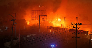 কক্সবাজারে গ্যাস পাম্পের আগুন নিয়ন্ত্রণে ফায়ার সার্ভিসের তৎপরতা