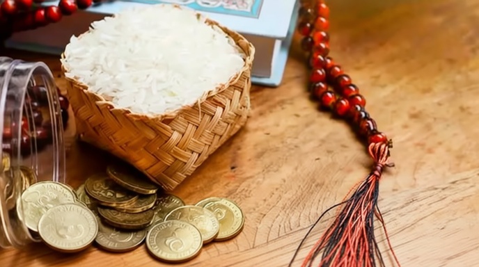 ফিতরা নির্ধারণ কমিটির বৈঠকের দৃশ্য