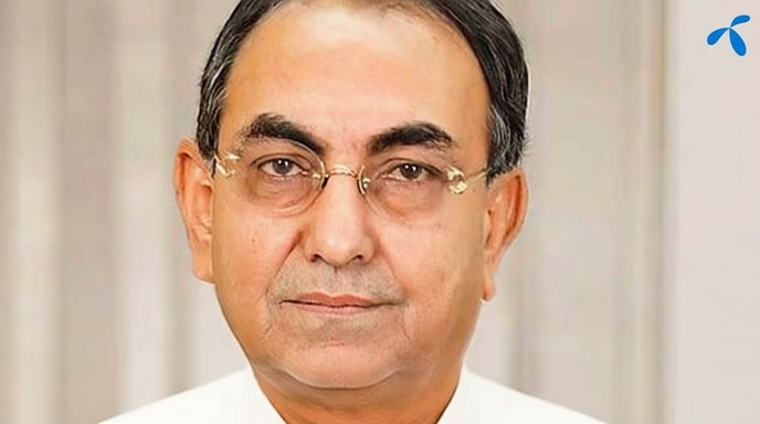 একটি রাজনৈতিক অনুষ্ঠানে মির্জা আব্বাস